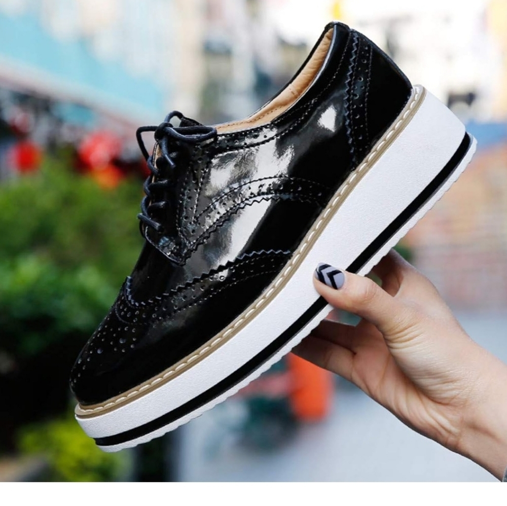 NWT platform lace up wingtip Oxford 8